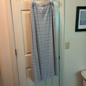 Just be gray and white striped maxi skirt.